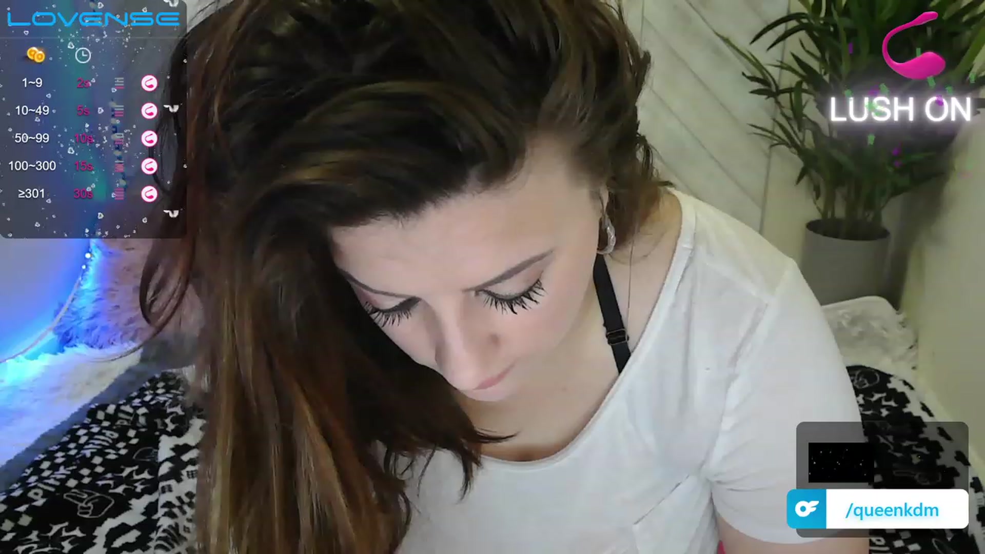 Gallery image thumbnail from QueenKM's myfreecams stream on, 11/28/2022, 15:48 image 18 of 20