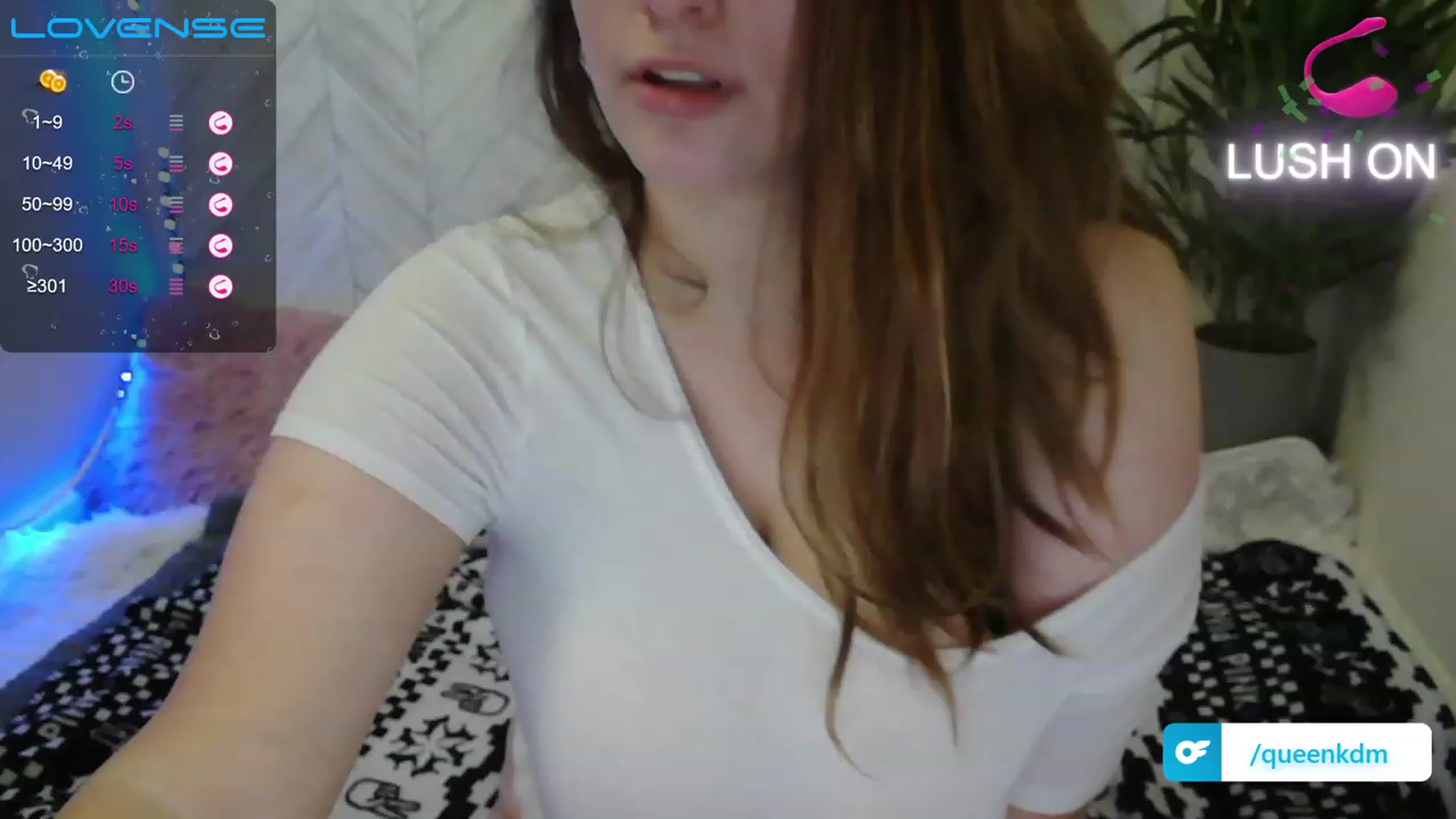 Gallery image thumbnail from QueenKM's myfreecams stream on, 11/28/2022, 15:48 image 3 of 20