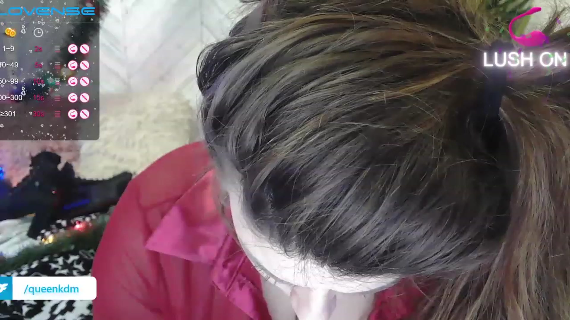 Gallery image thumbnail from QueenKM's myfreecams stream on, 12/18/2022, 21:30 image 20 of 20