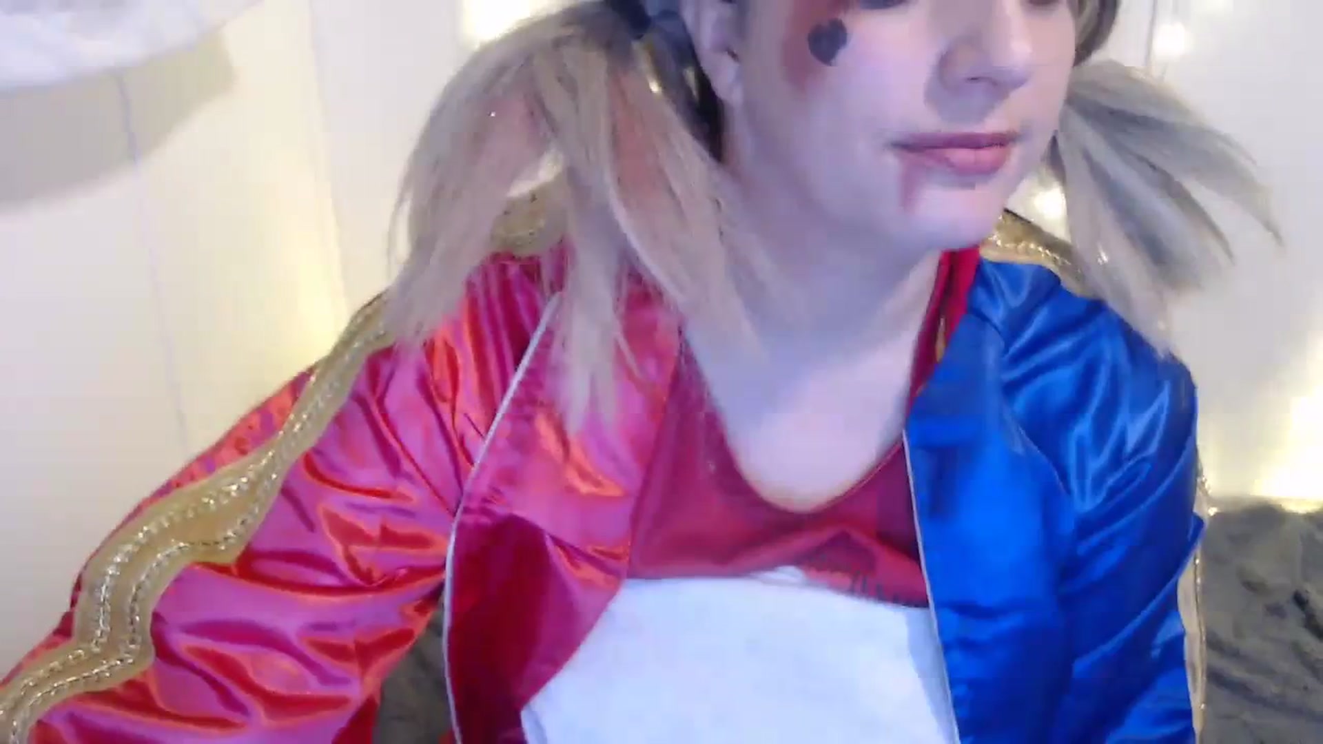 Gallery image thumbnail from QueenKM's myfreecams stream on, 10/31/2023, 15:31 image 10 of 20