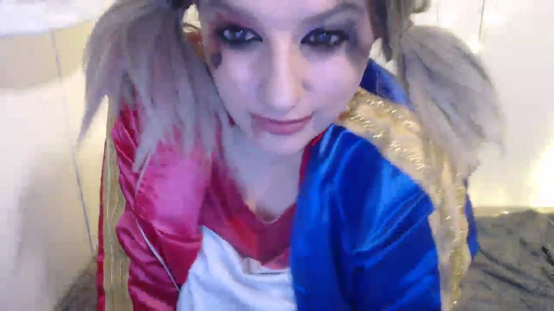 Gallery image thumbnail from QueenKM's myfreecams stream on, 10/31/2023, 15:31 image 9 of 20