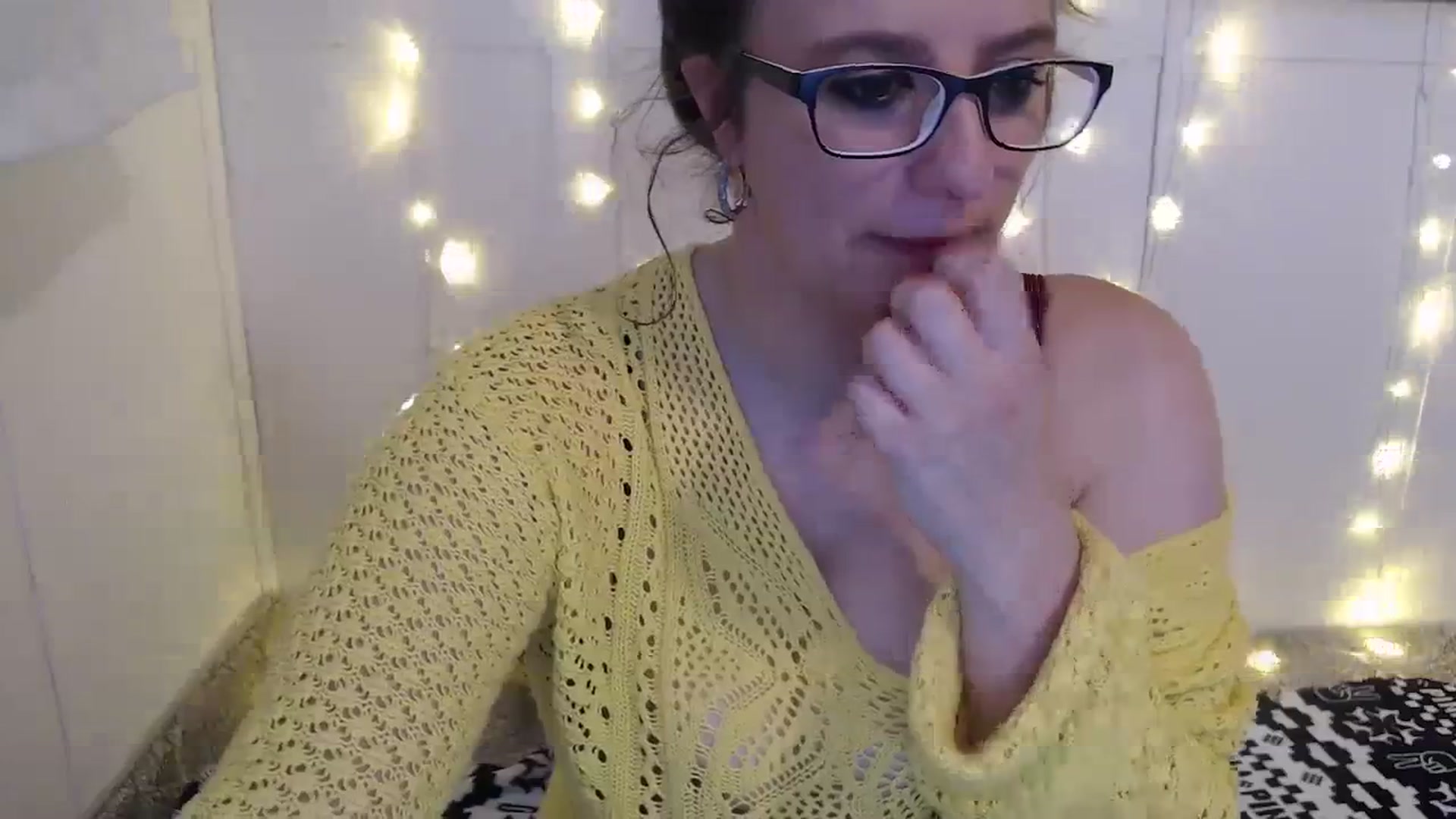 Gallery image thumbnail from QueenKM's myfreecams stream on, 11/01/2023, 19:13 image 6 of 20