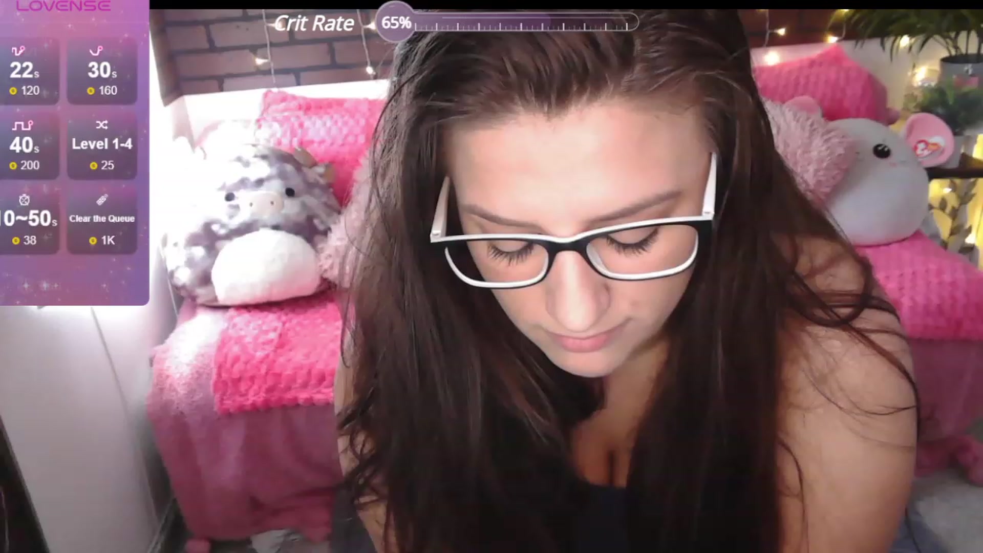 Gallery image thumbnail from QueenKM's myfreecams stream on, 03/19/2024, 15:01 image 8 of 20