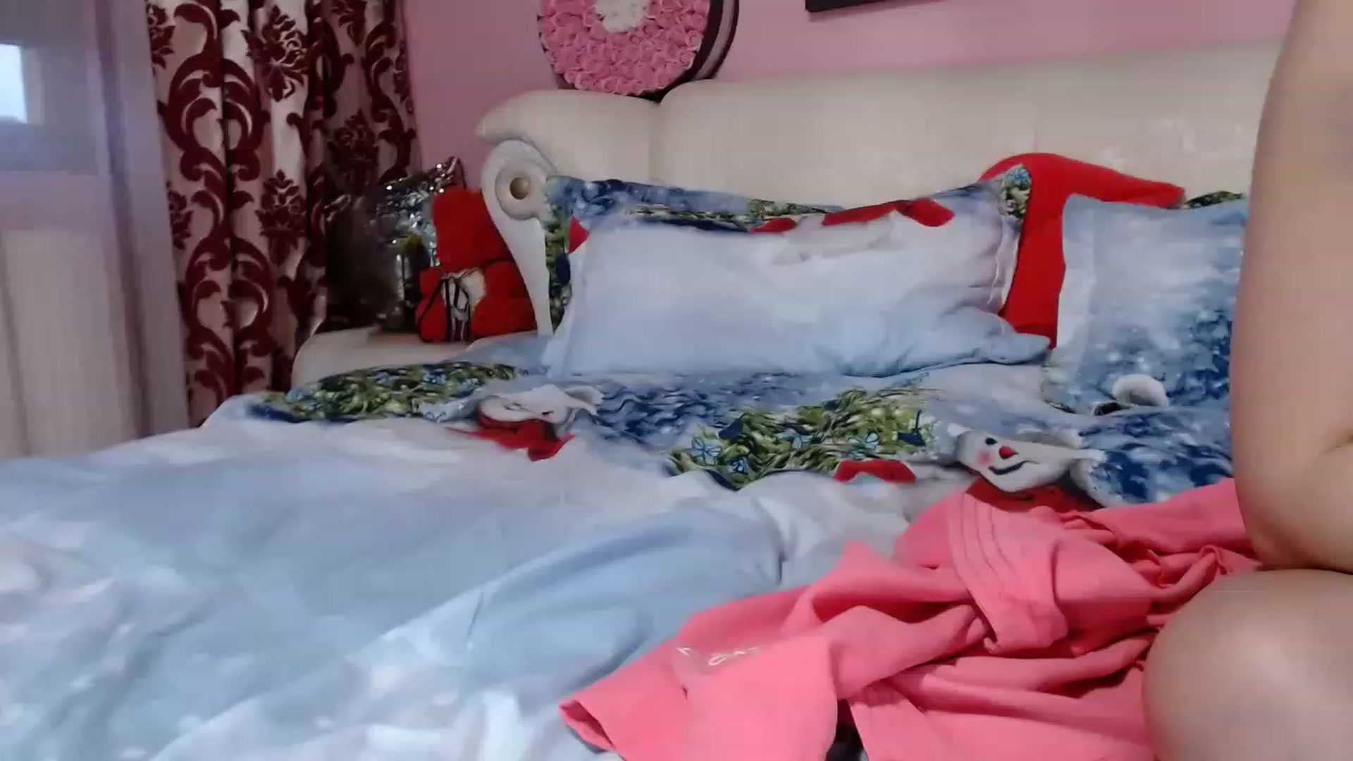 Gallery image thumbnail from QueenKendal's myfreecams stream on, 01/04/2023, 14:59 image 17 of 20