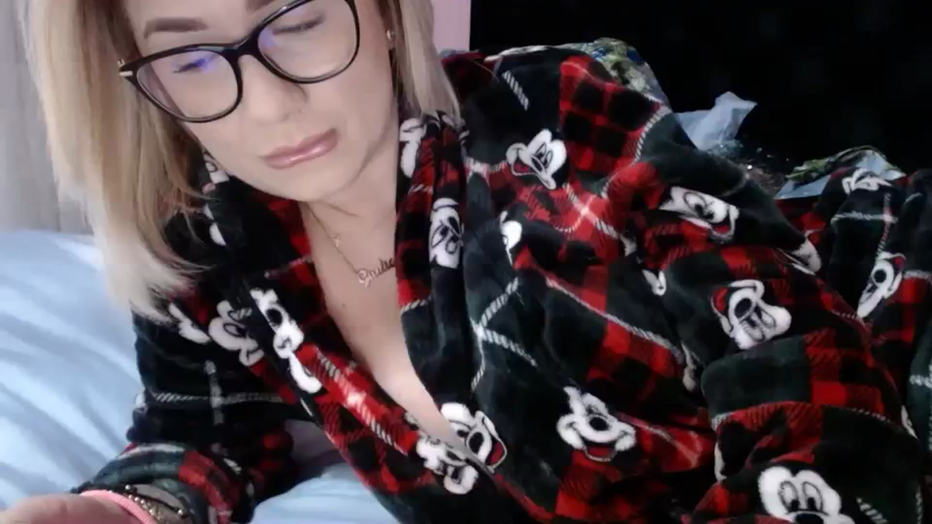 Gallery image thumbnail from QueenKendal's myfreecams stream on, 01/05/2024, 01:20 image 16 of 20