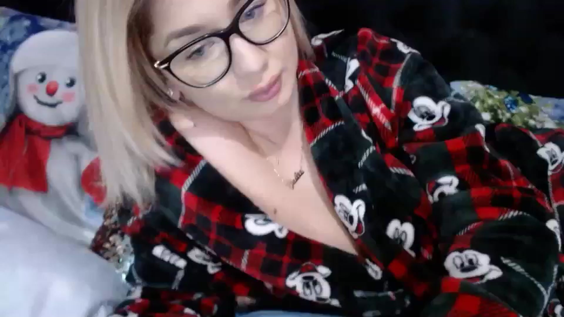 Gallery image thumbnail from QueenKendal's myfreecams stream on, 01/10/2024, 03:11 image 19 of 20