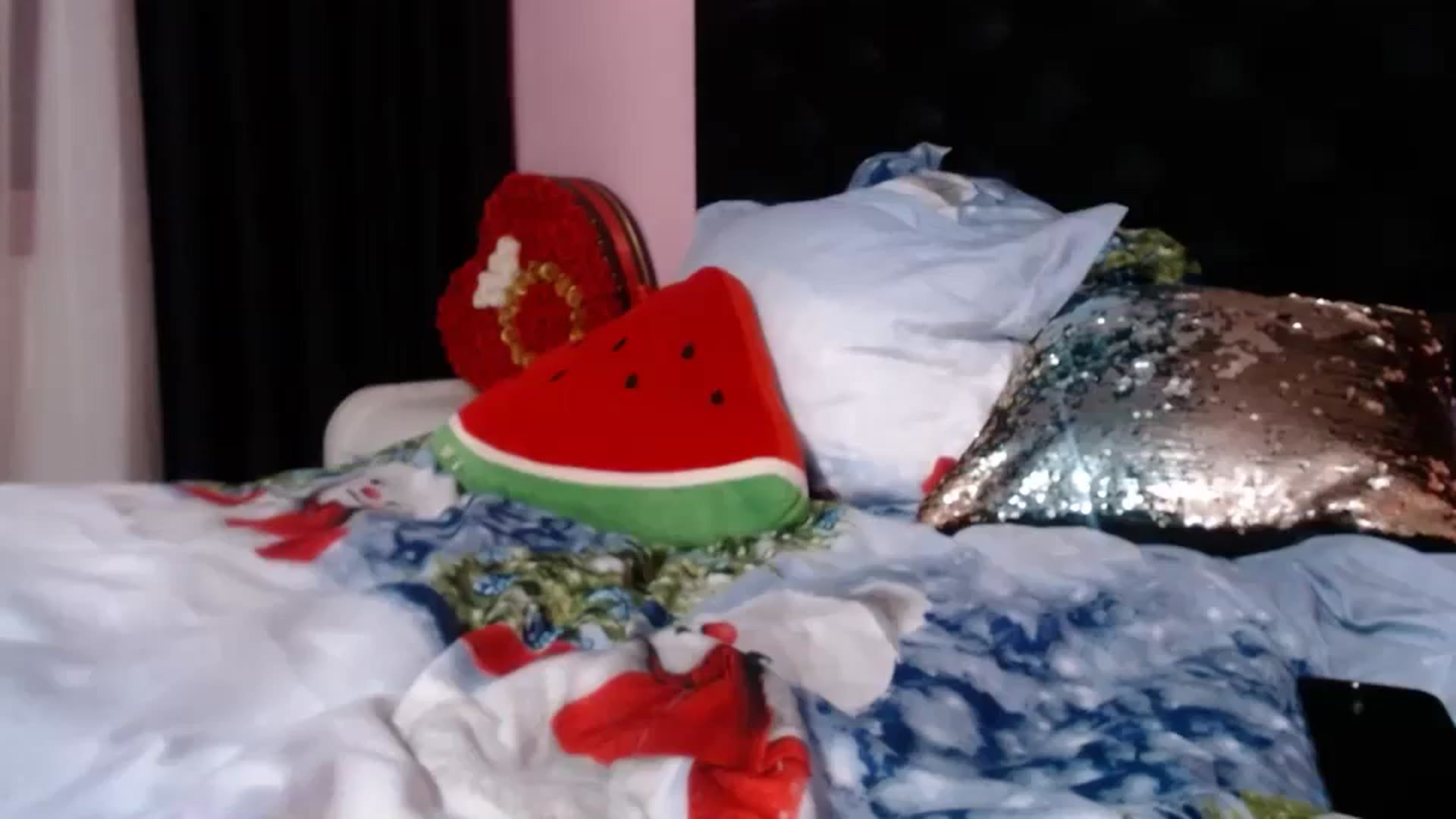 Gallery image thumbnail from QueenKendal's myfreecams stream on, 01/15/2024, 03:40 image 1 of 20