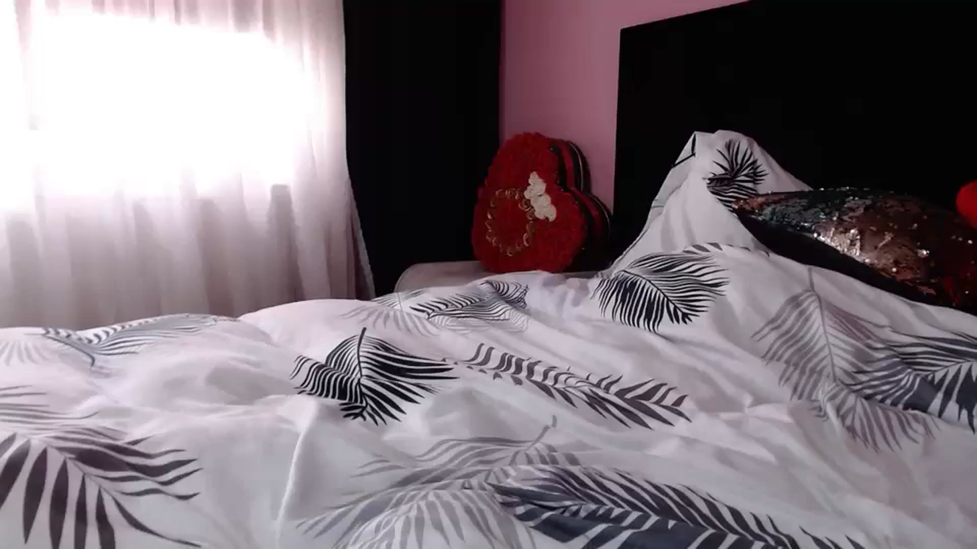 Gallery image thumbnail from QueenKendal's myfreecams stream on, 04/25/2024, 14:32 image 9 of 20