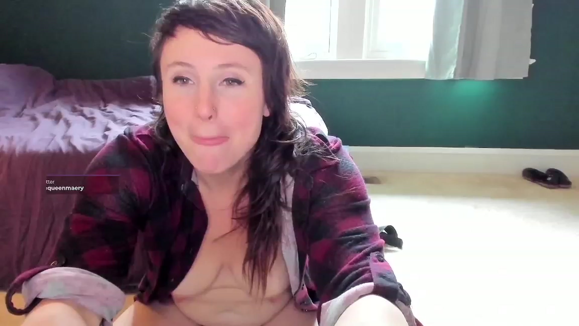 Gallery image thumbnail from QueenMaery's myfreecams stream on, 12/02/2022, 18:29 image 19 of 20