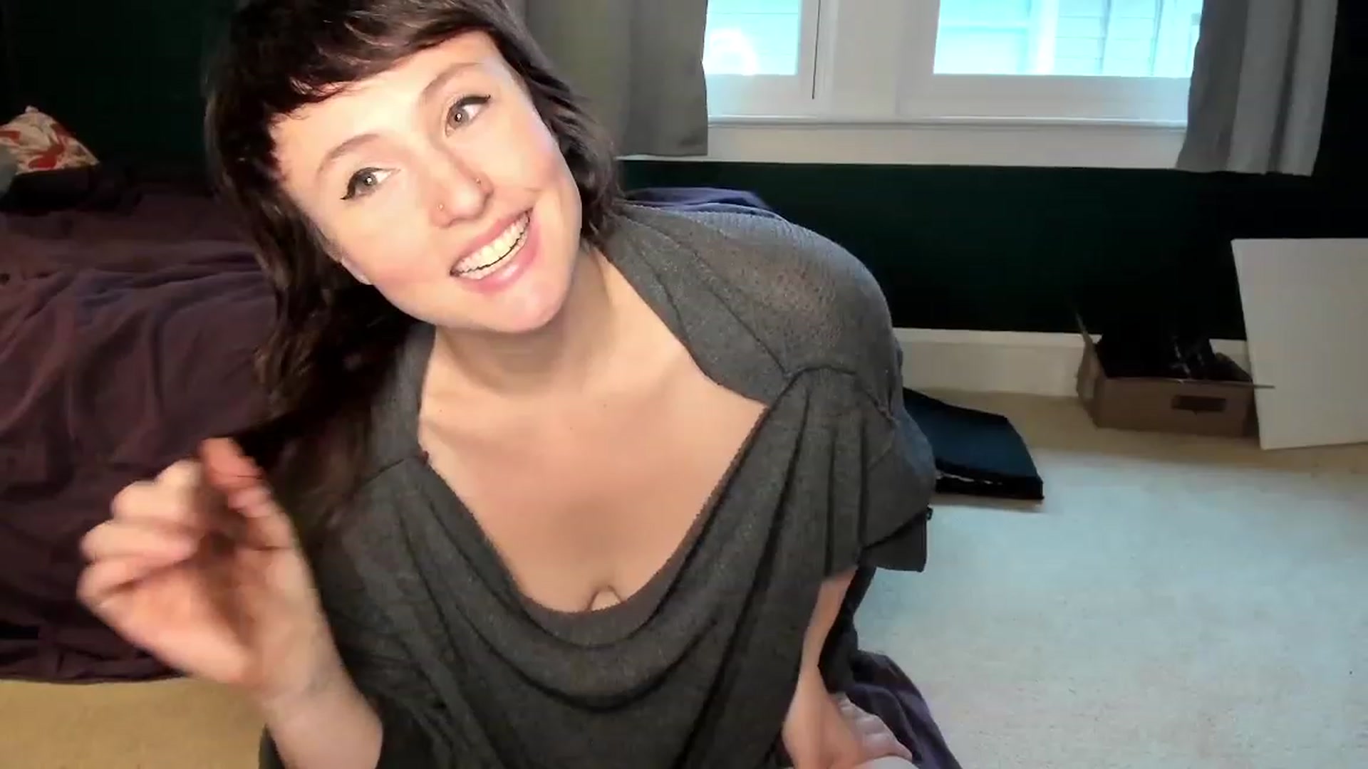 Gallery image thumbnail from QueenMaery's myfreecams stream on, 12/08/2022, 17:59 image 14 of 20