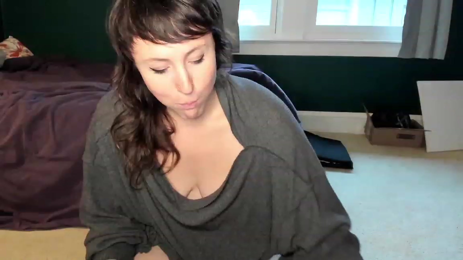 Gallery image thumbnail from QueenMaery's myfreecams stream on, 12/08/2022, 17:59 image 13 of 20