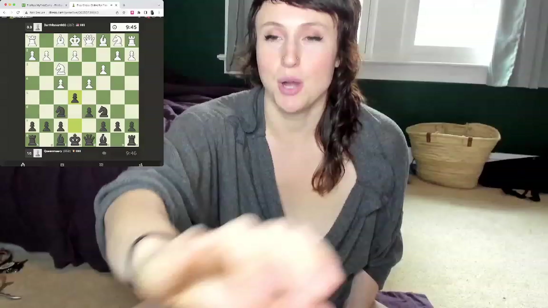 Gallery image thumbnail from QueenMaery's myfreecams stream on, 12/31/2022, 20:40 image 3 of 20
