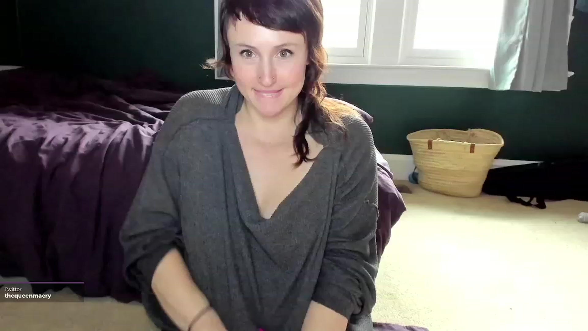 Gallery image thumbnail from QueenMaery's myfreecams stream on, 12/31/2022, 21:50 image 4 of 20