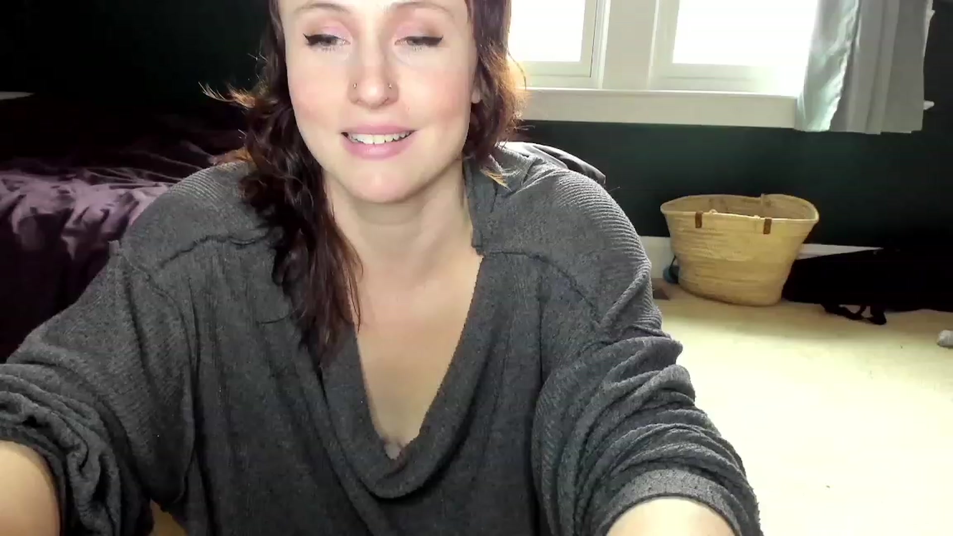 Gallery image thumbnail from QueenMaery's myfreecams stream on, 12/31/2022, 21:50 image 3 of 20