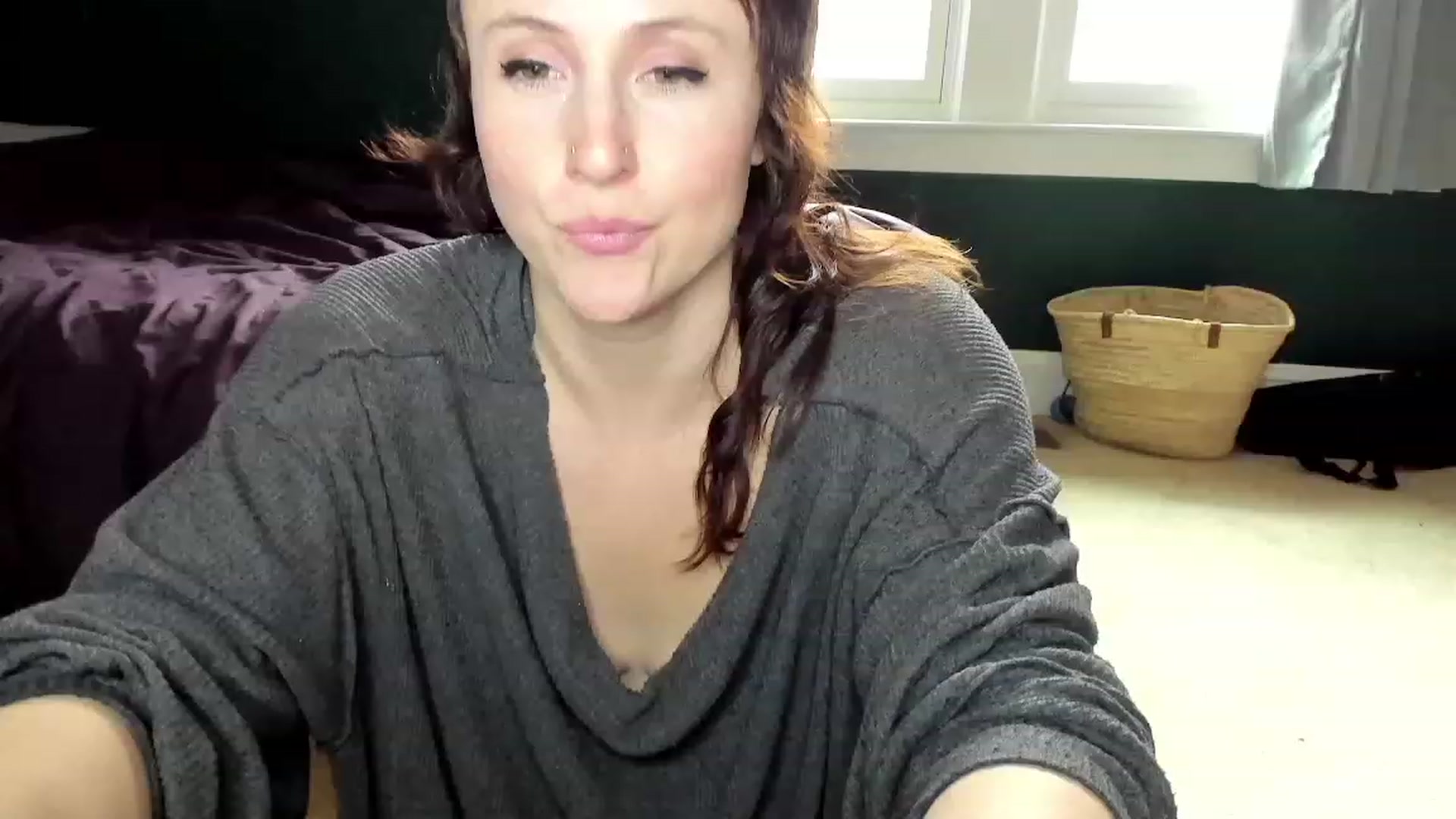 Gallery image thumbnail from QueenMaery's myfreecams stream on, 12/31/2022, 21:50 image 5 of 20