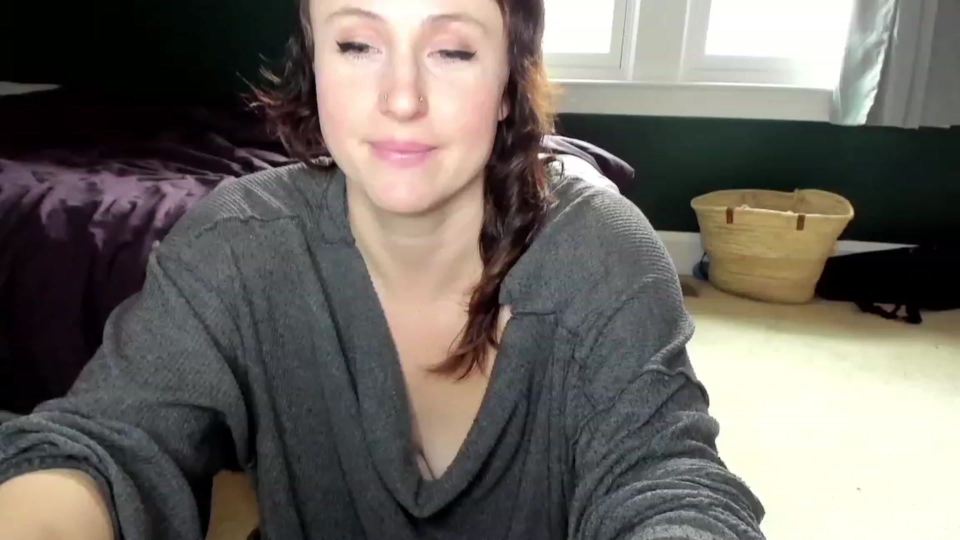 Gallery image thumbnail from QueenMaery's myfreecams stream on, 12/31/2022, 21:50 image 6 of 20