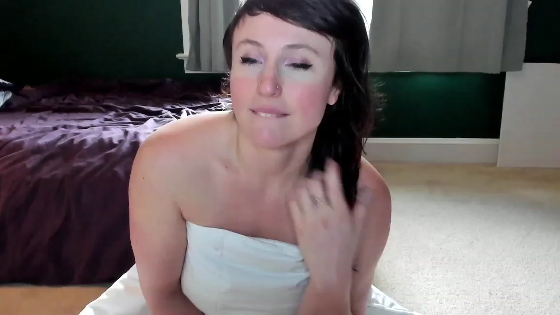Gallery image thumbnail from QueenMaery's myfreecams stream on, 03/07/2023, 23:37 image 4 of 20