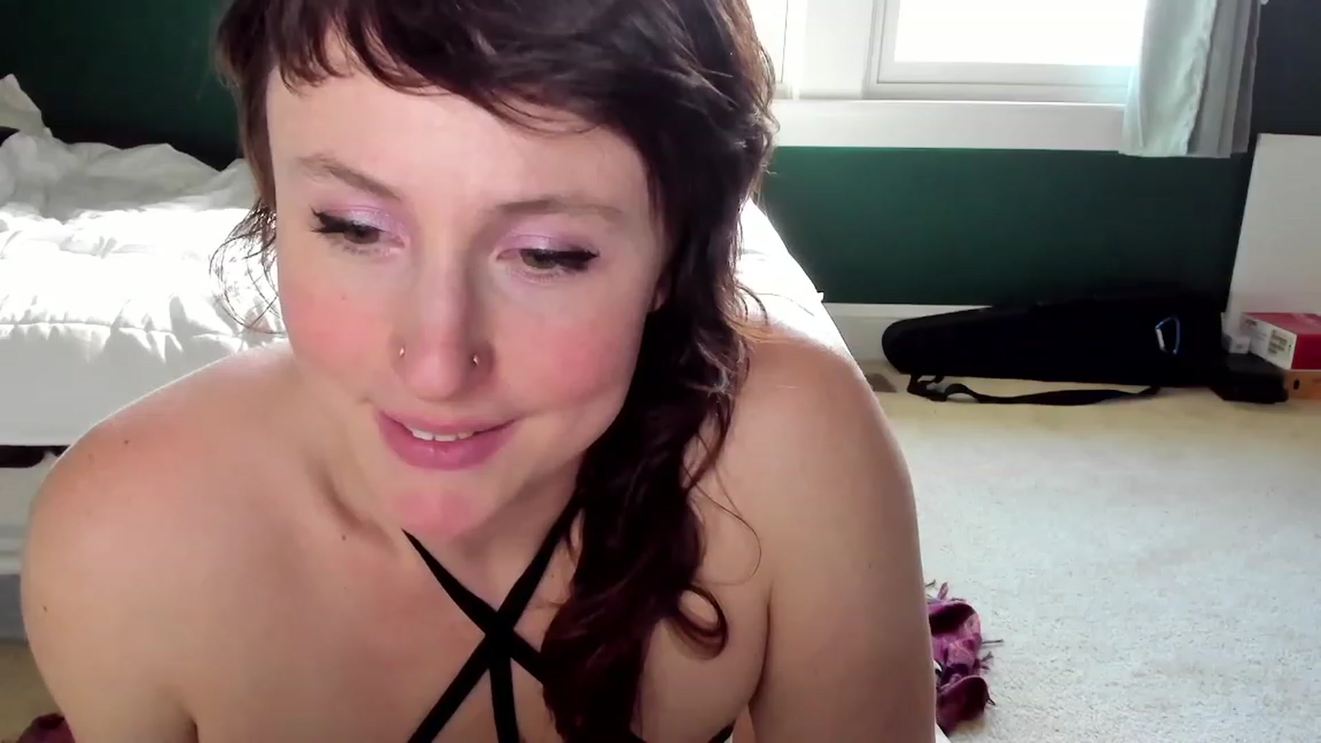 Gallery image thumbnail from QueenMaery's myfreecams stream on, 03/21/2023, 23:37 image 17 of 20