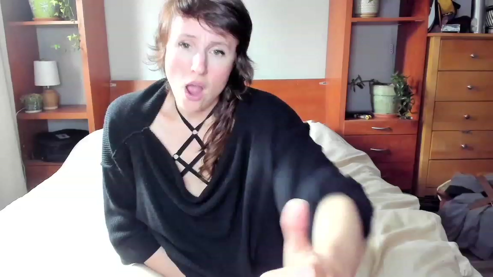 Gallery image thumbnail from QueenMaery's myfreecams stream on, 05/04/2023, 24:04 image 5 of 20
