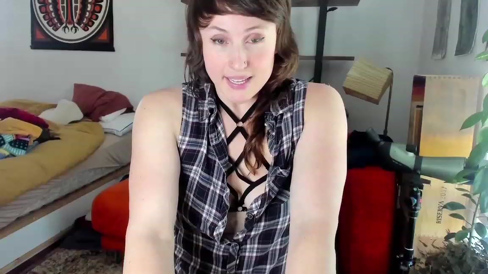 Gallery image thumbnail from QueenMaery's myfreecams stream on, 05/12/2023, 20:38 image 14 of 20