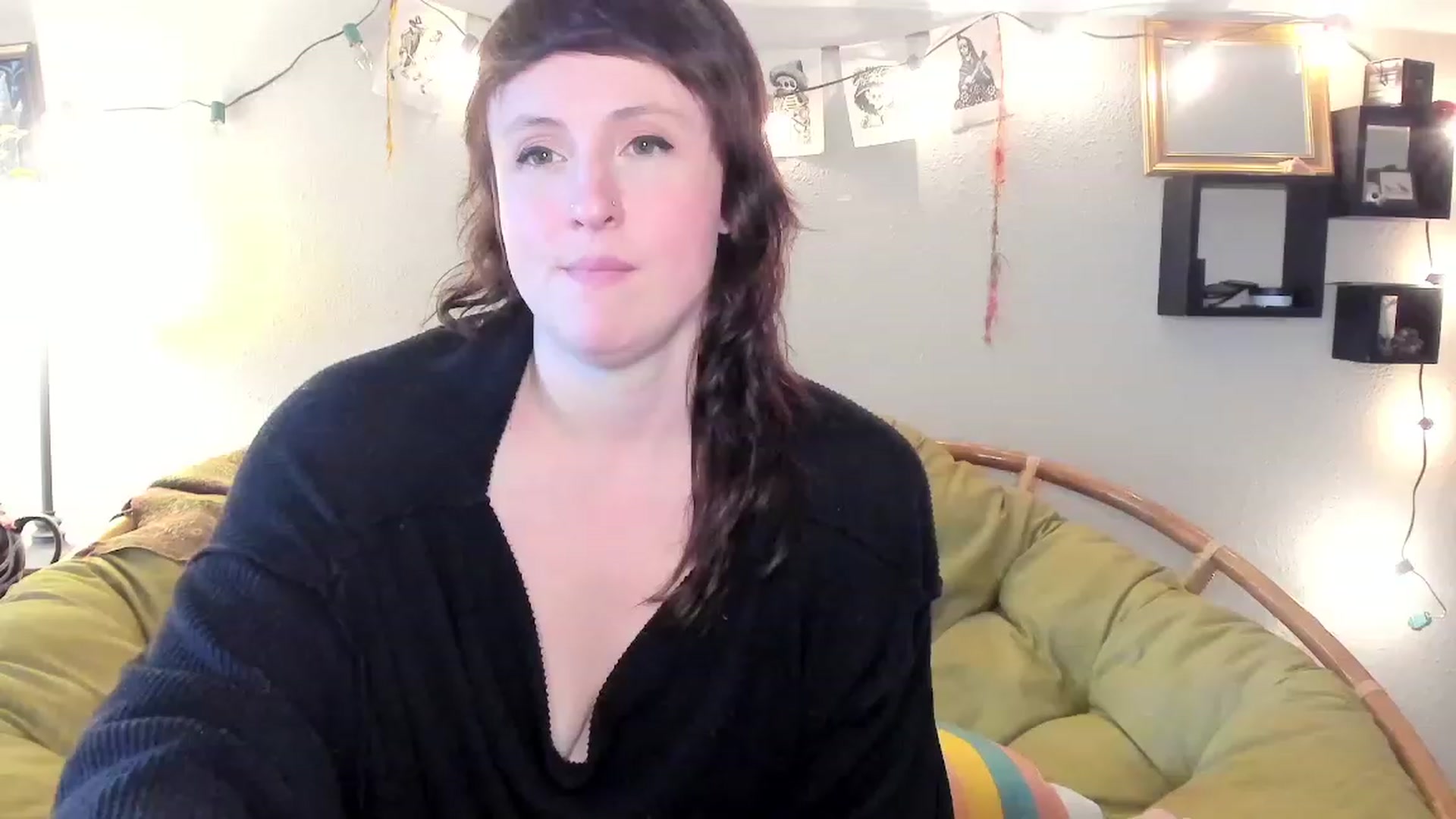 Gallery image thumbnail from QueenMaery's myfreecams stream on, 05/22/2023, 23:06 image 5 of 20
