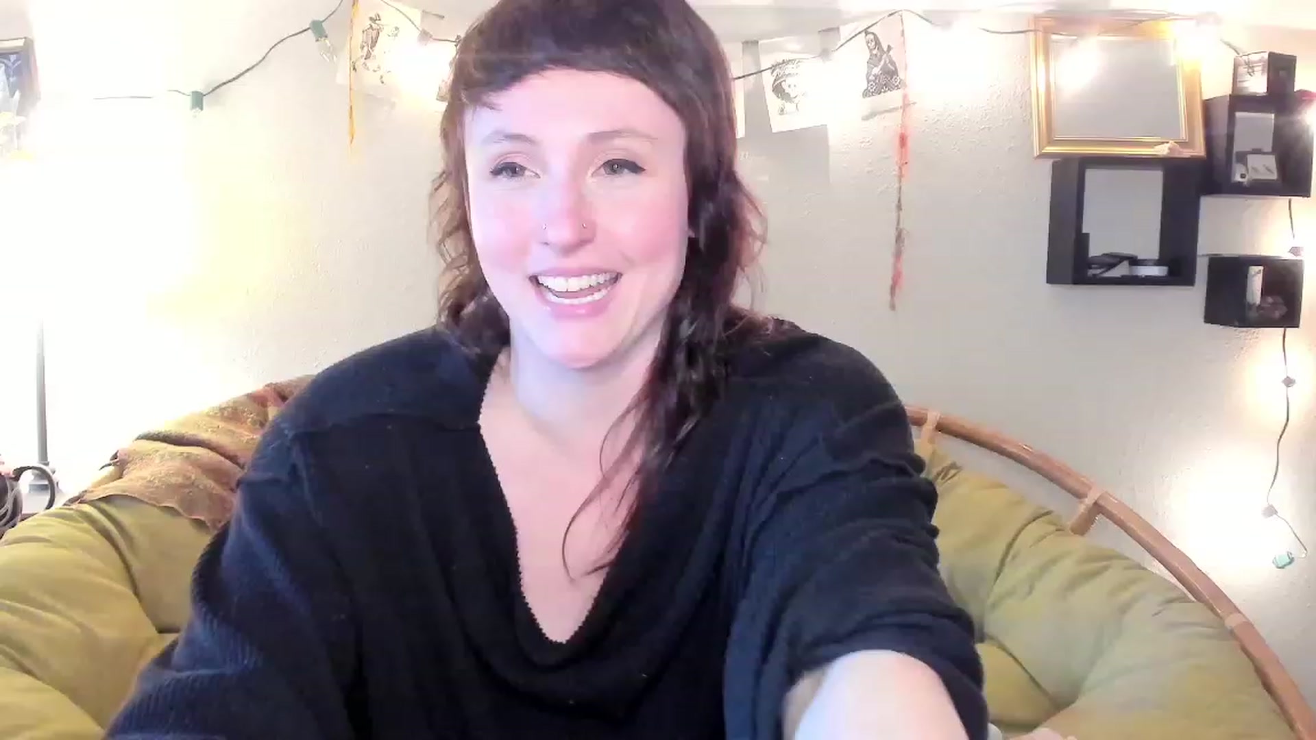 Gallery image thumbnail from QueenMaery's myfreecams stream on, 05/22/2023, 23:06 image 15 of 20