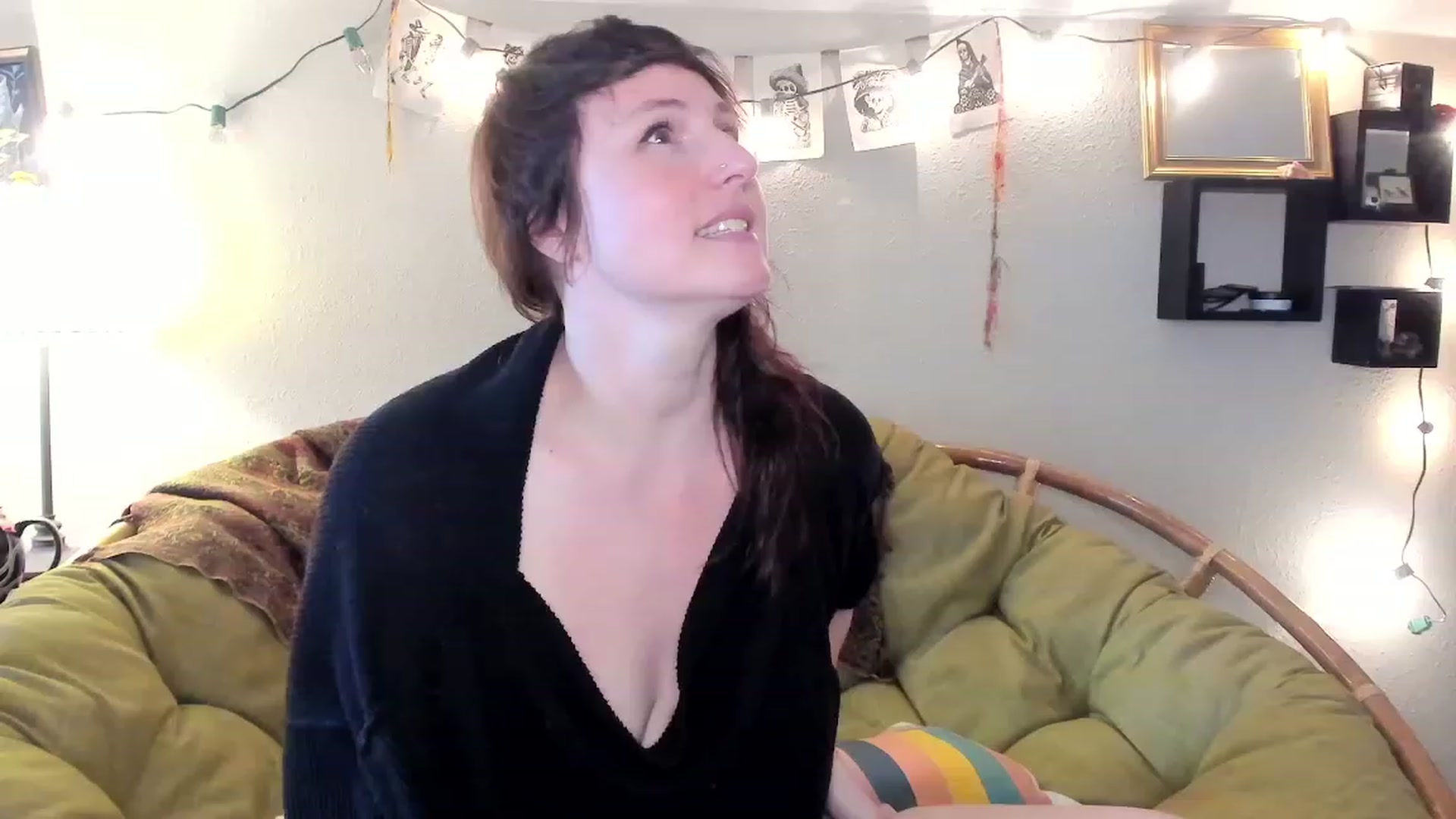 Gallery image thumbnail from QueenMaery's myfreecams stream on, 05/22/2023, 23:06 image 7 of 20