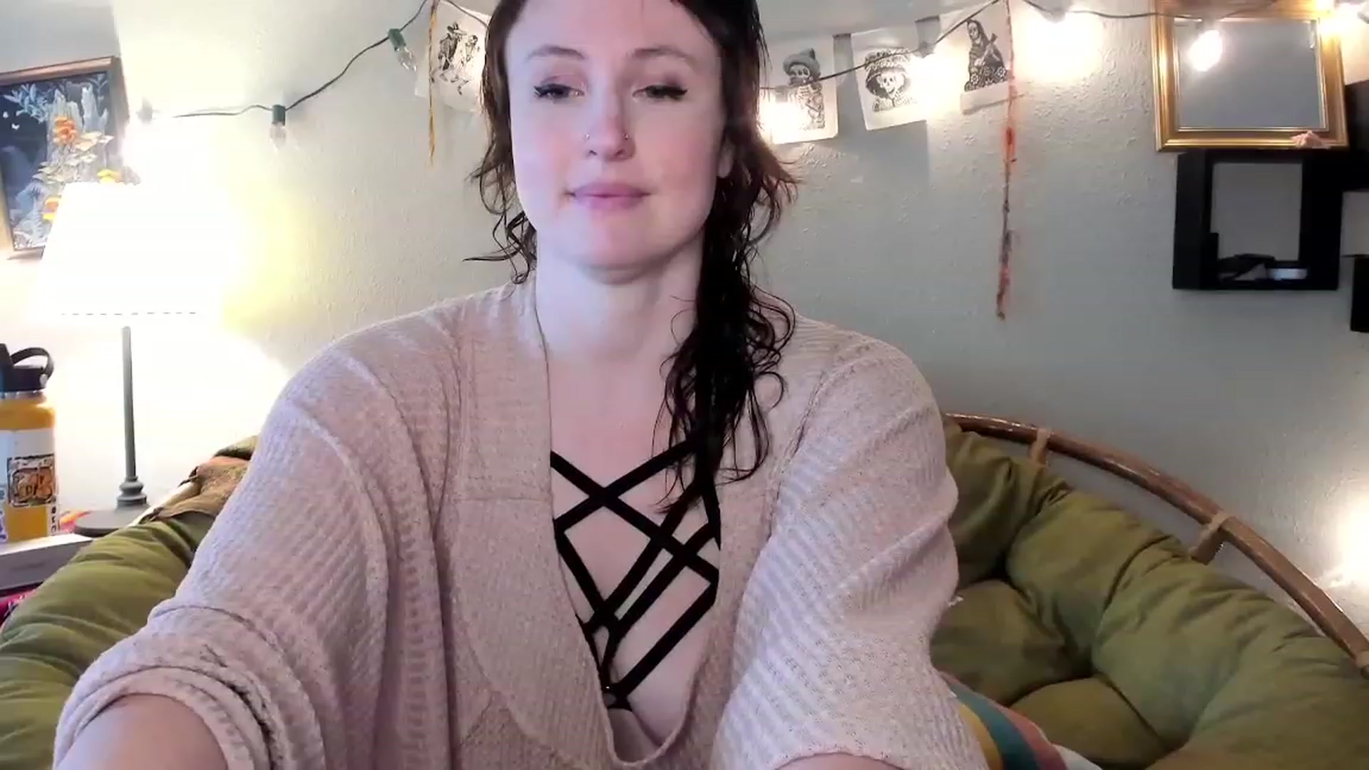 Gallery image thumbnail from QueenMaery's myfreecams stream on, 05/24/2023, 20:53 image 3 of 20