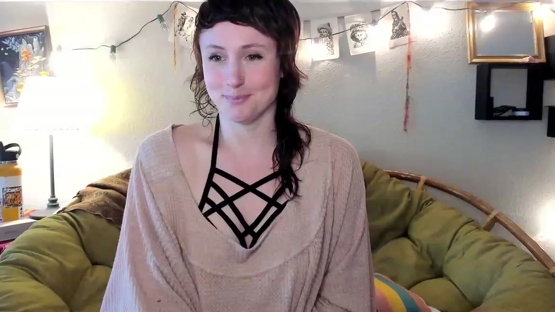 Gallery image thumbnail from QueenMaery's myfreecams stream on, 05/24/2023, 20:53 image 7 of 20