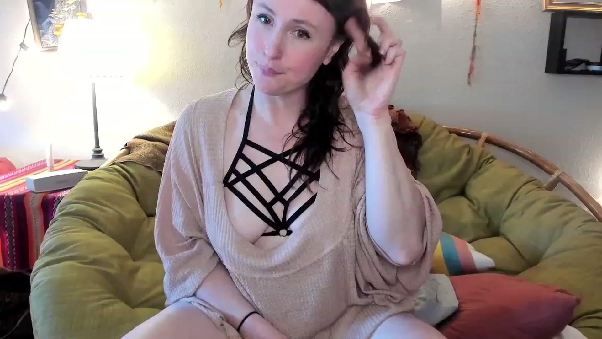 Gallery image thumbnail from QueenMaery's myfreecams stream on, 05/24/2023, 20:53 image 14 of 20