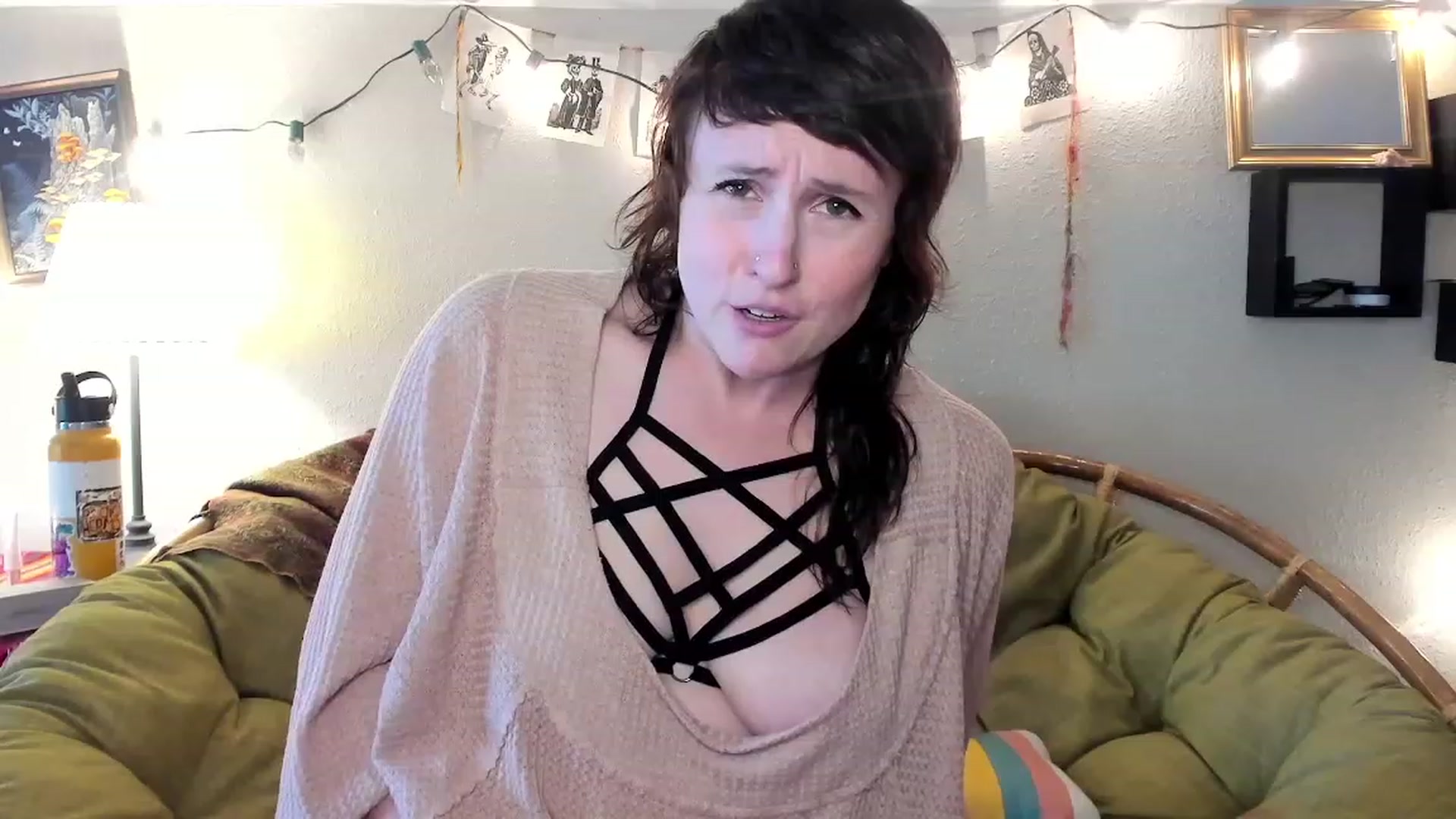 Gallery image thumbnail from QueenMaery's myfreecams stream on, 05/24/2023, 20:53 image 11 of 20
