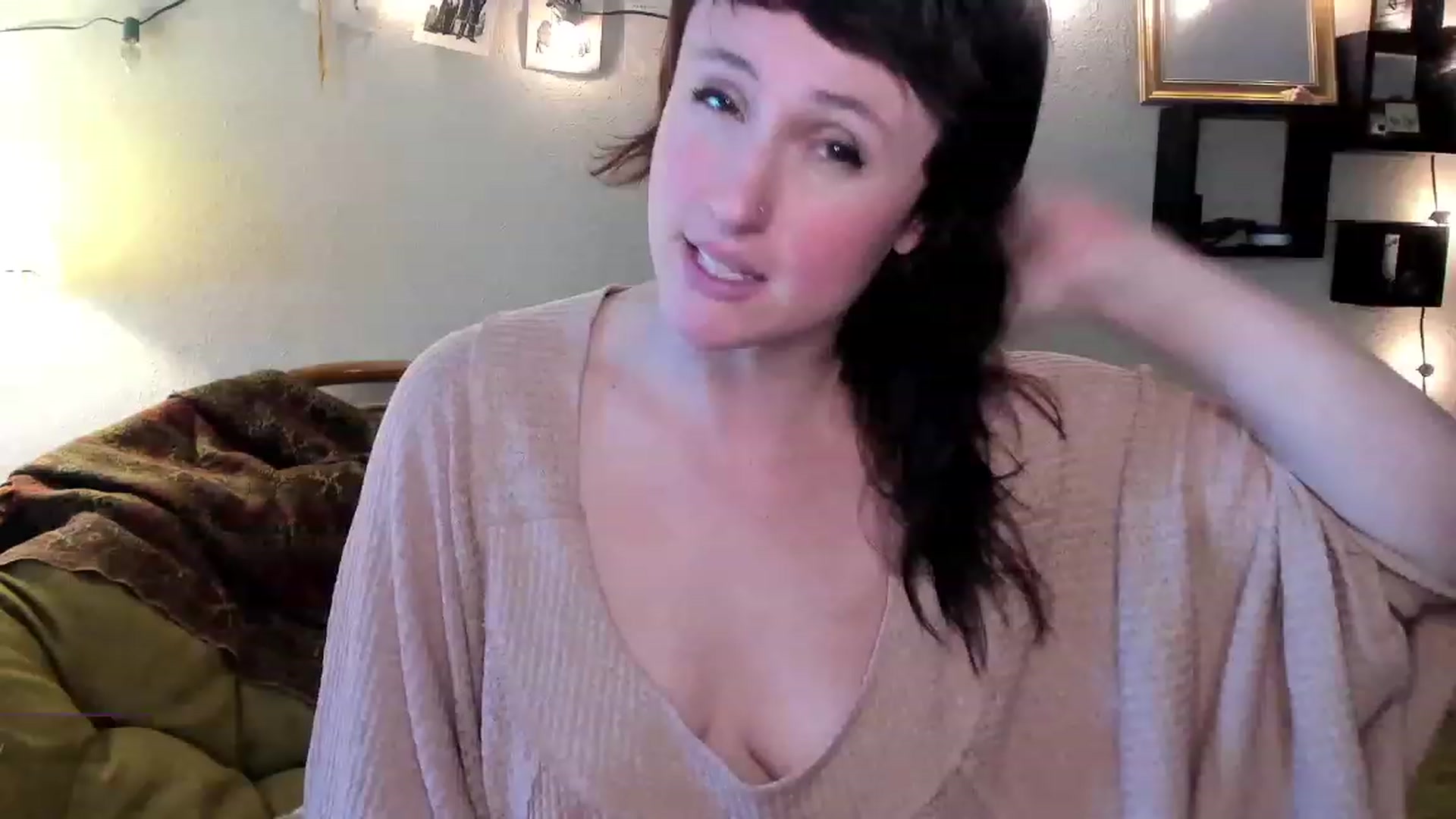 Gallery image thumbnail from QueenMaery's myfreecams stream on, 05/24/2023, 21:15 image 9 of 20