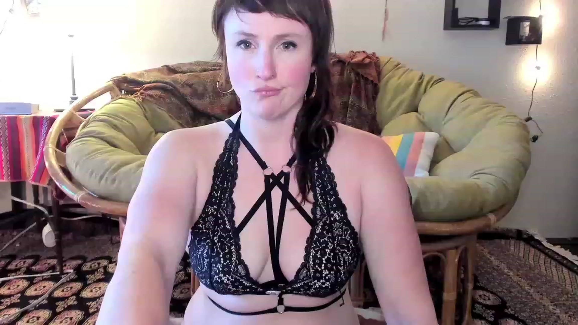 Gallery image thumbnail from QueenMaery's myfreecams stream on, 06/06/2023, 22:37 image 13 of 20