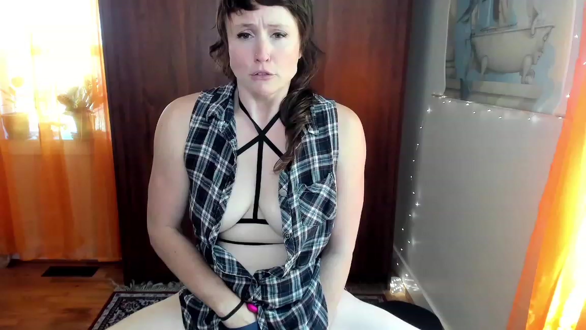Gallery image thumbnail from QueenMaery's myfreecams stream on, 06/24/2023, 23:14 image 7 of 20