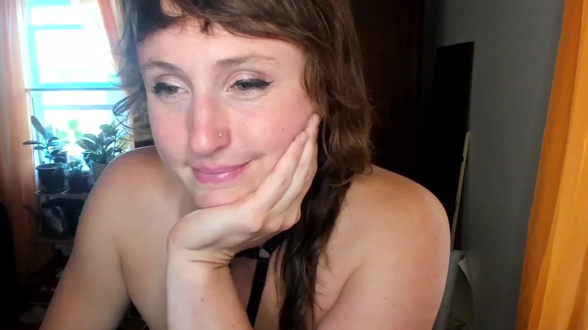 Gallery image thumbnail from QueenMaery's myfreecams stream on, 08/05/2023, 01:08 image 11 of 20