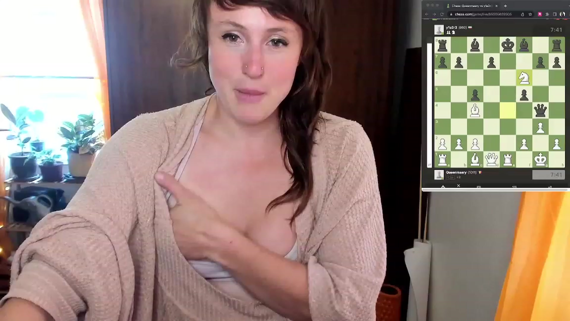 Gallery image thumbnail from QueenMaery's myfreecams stream on, 08/05/2023, 21:14 image 4 of 20