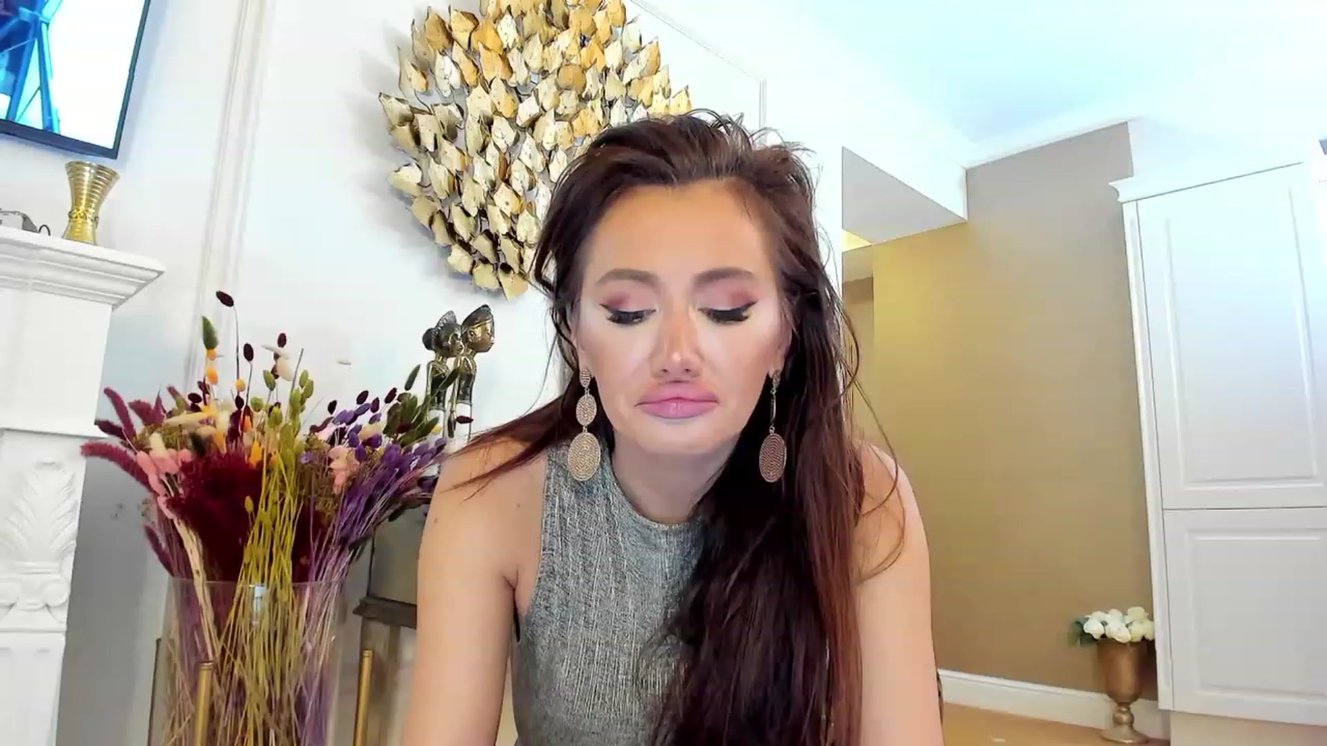 Gallery image thumbnail from QueenMar's myfreecams stream on, 12/11/2022, 19:27 image 19 of 20