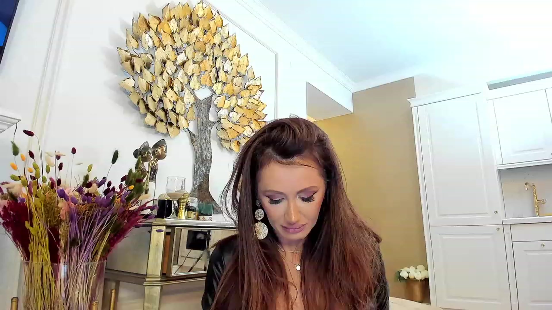 Gallery image thumbnail from QueenMar's myfreecams stream on, 01/22/2023, 21:16 image 17 of 20
