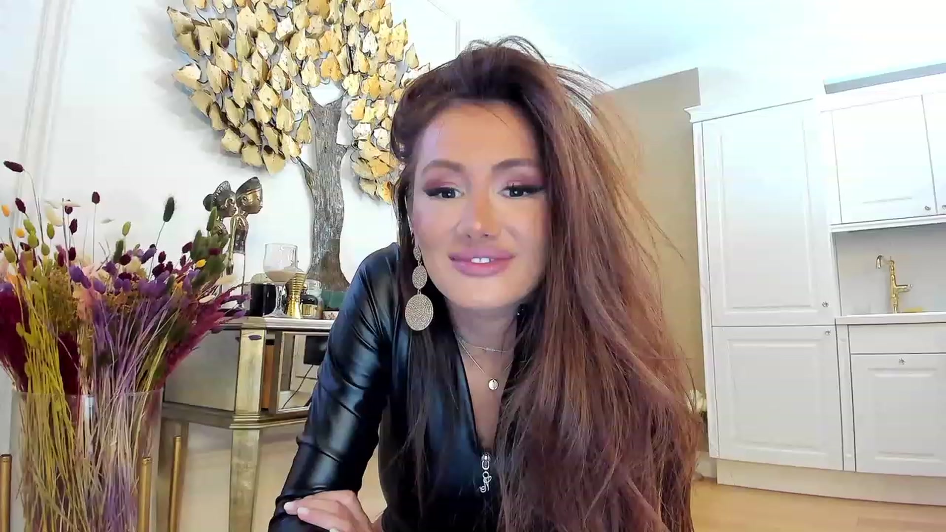 Gallery image thumbnail from QueenMar's myfreecams stream on, 01/22/2023, 21:16 image 8 of 20