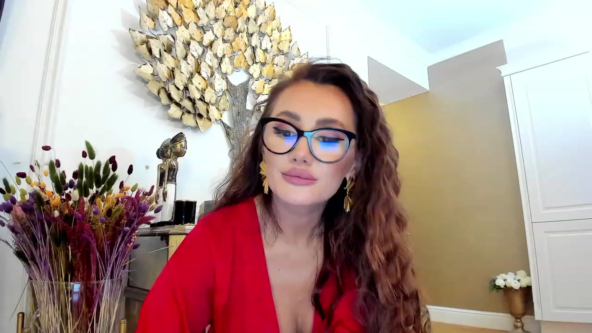 Gallery image thumbnail from QueenMar's myfreecams stream on, 03/29/2023, 17:35 image 6 of 20