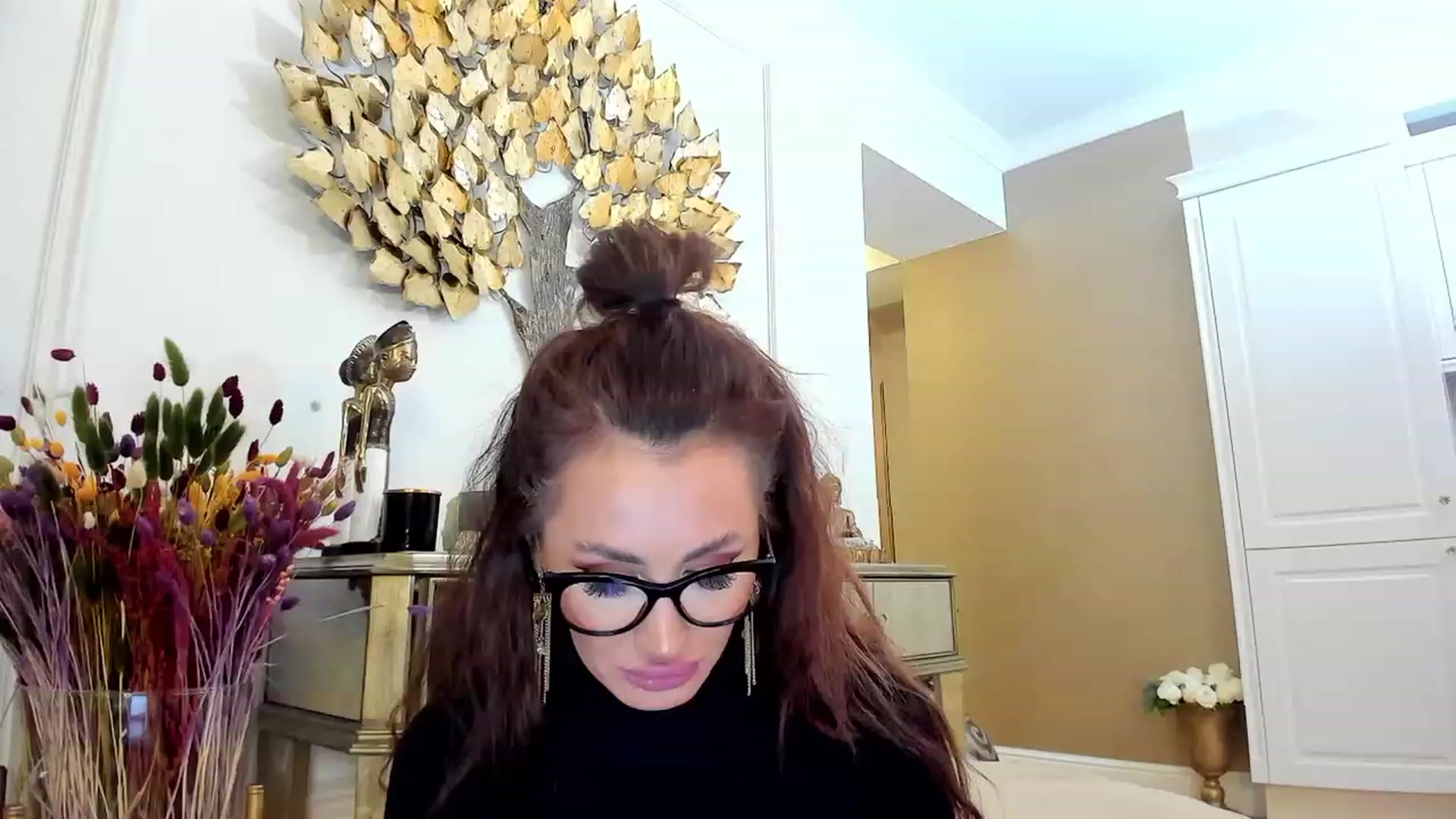 Gallery image thumbnail from QueenMar's myfreecams stream on, 04/02/2023, 18:41 image 10 of 20