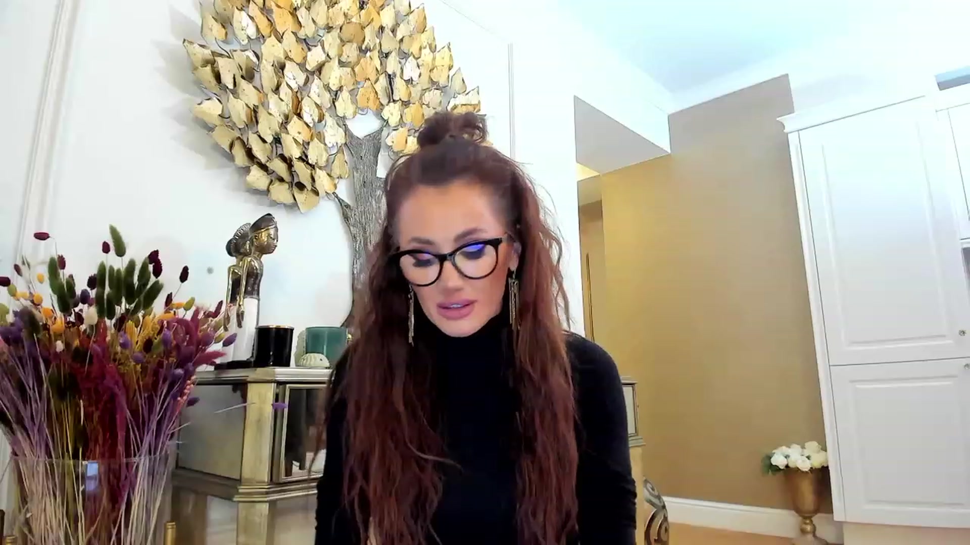 Gallery image thumbnail from QueenMar's myfreecams stream on, 04/02/2023, 18:41 image 18 of 20