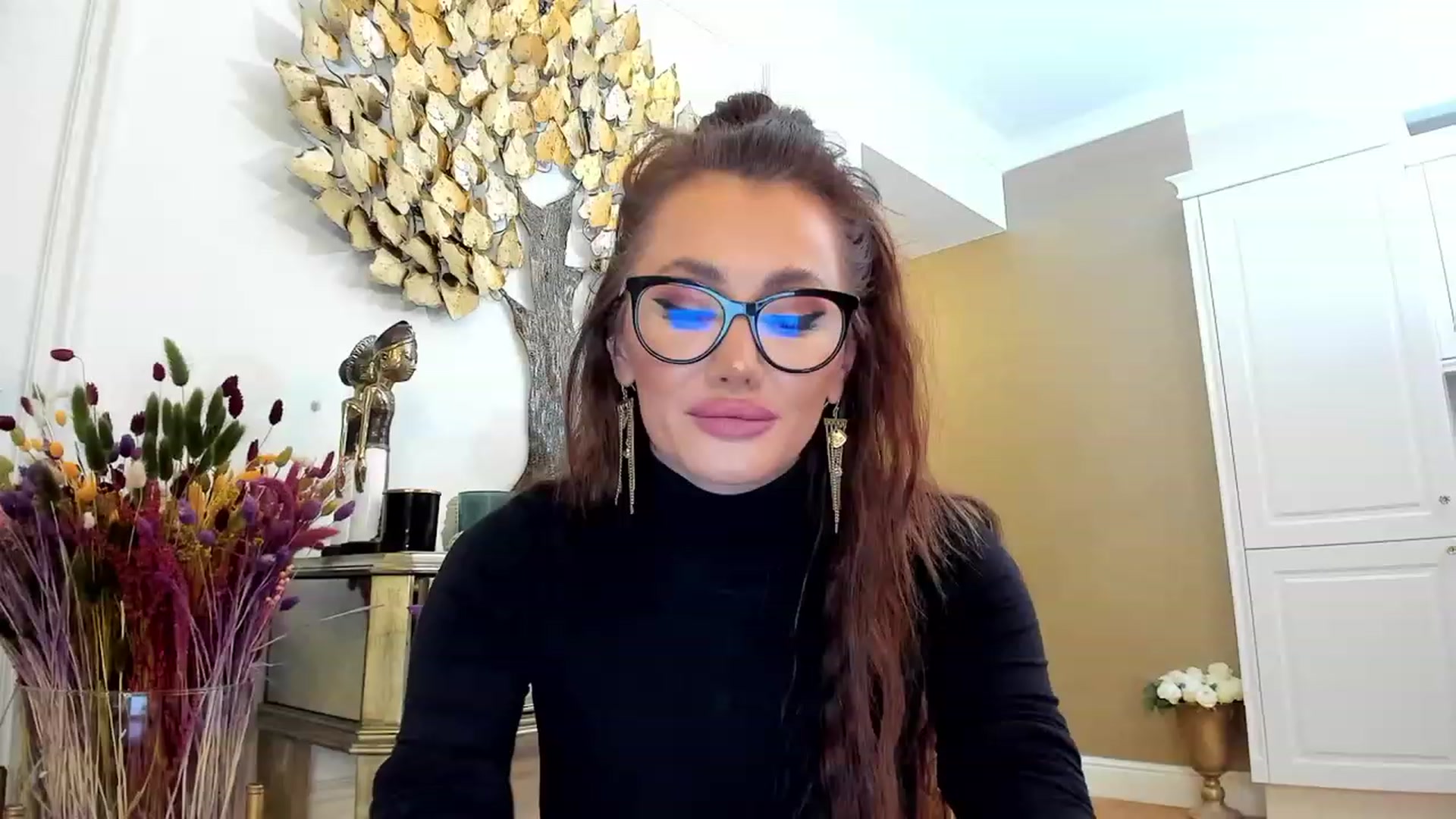 Gallery image thumbnail from QueenMar's myfreecams stream on, 04/02/2023, 18:58 image 1 of 20