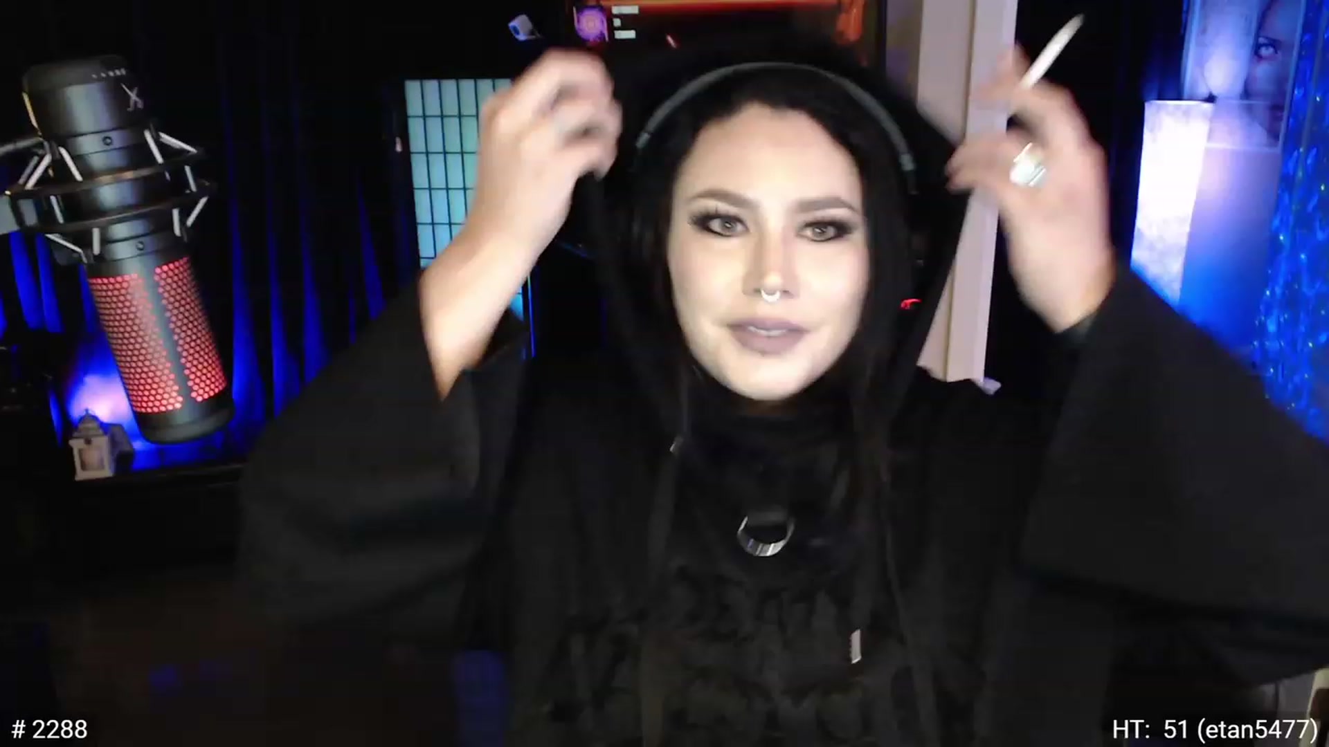 Gallery image thumbnail from QueenOfMetal's myfreecams stream on, 11/16/2022, 11:01 image 1 of 20