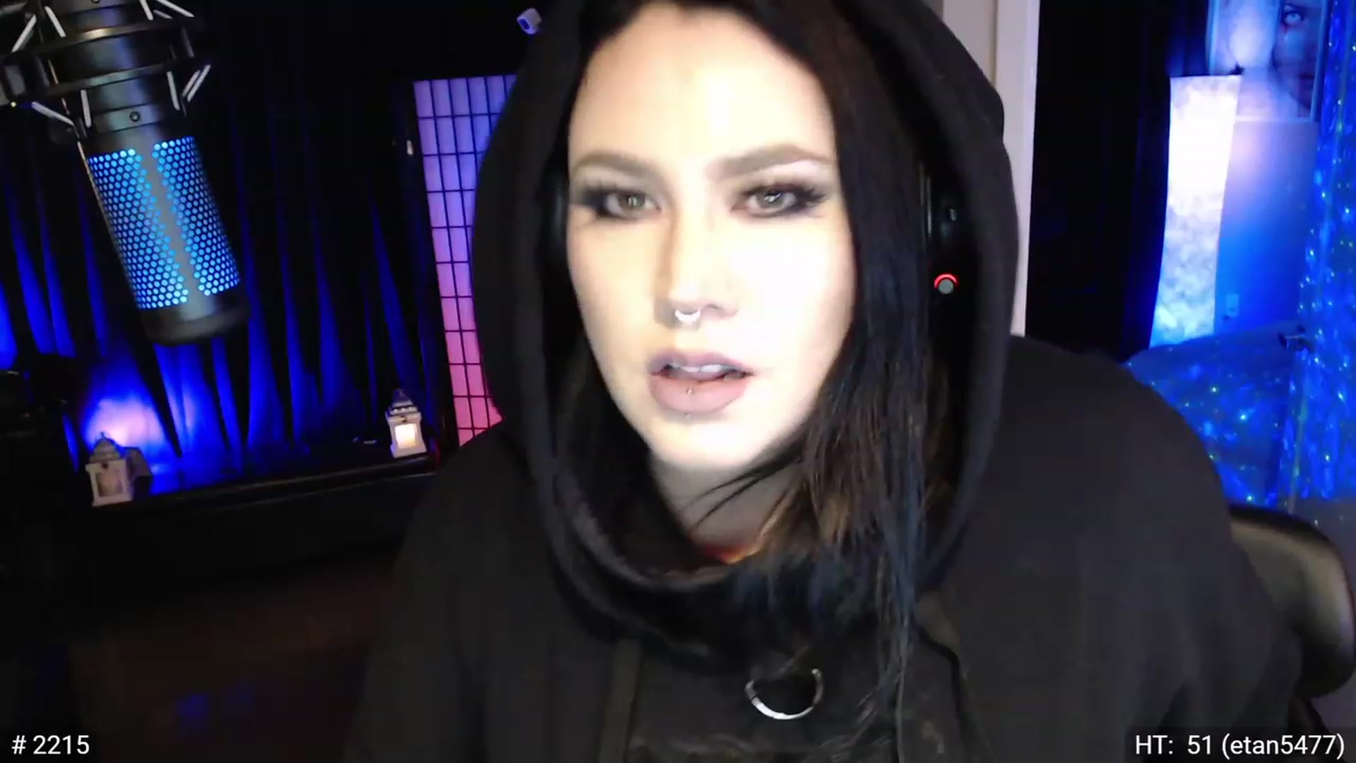 Gallery image thumbnail from QueenOfMetal's myfreecams stream on, 11/16/2022, 11:01 image 13 of 20
