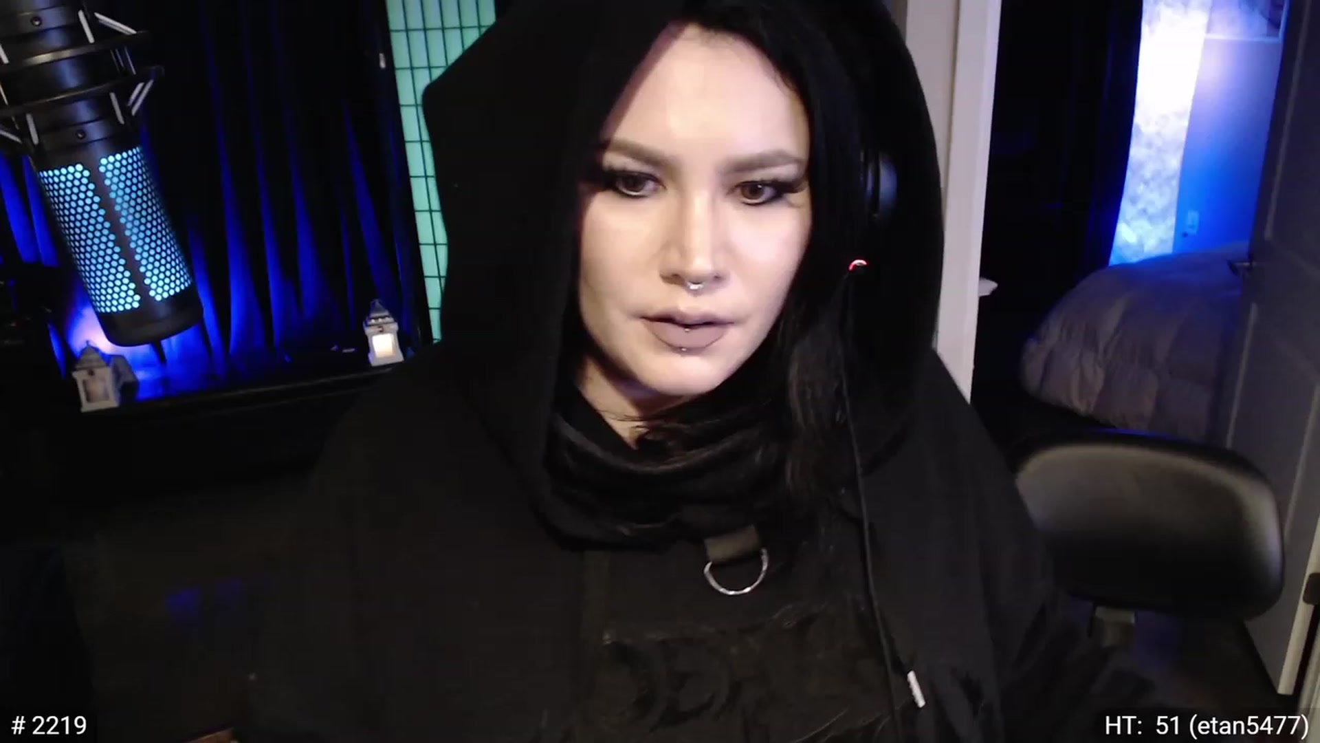 Gallery image thumbnail from QueenOfMetal's myfreecams stream on, 11/16/2022, 11:01 image 20 of 20