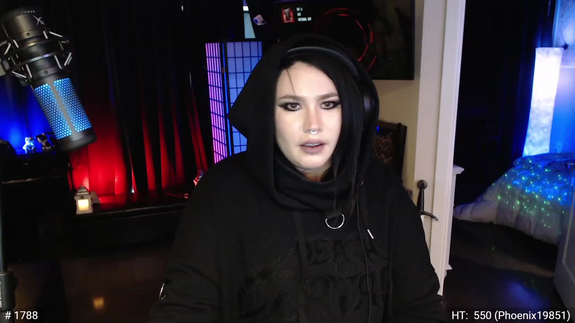 Gallery image thumbnail from QueenOfMetal's myfreecams stream on, 11/17/2022, 14:25 image 19 of 20