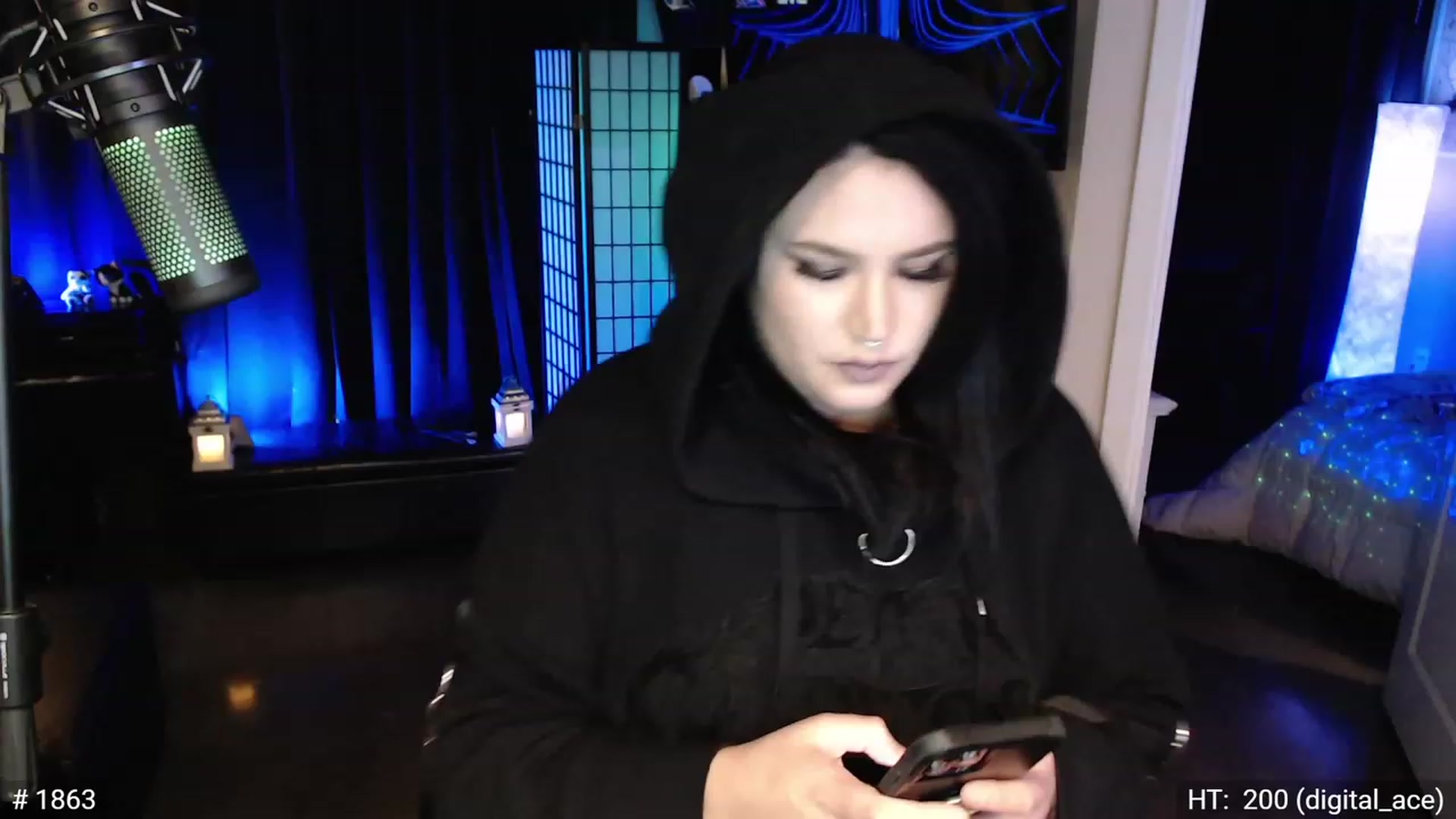 Gallery image thumbnail from QueenOfMetal's myfreecams stream on, 11/17/2022, 14:25 image 5 of 20