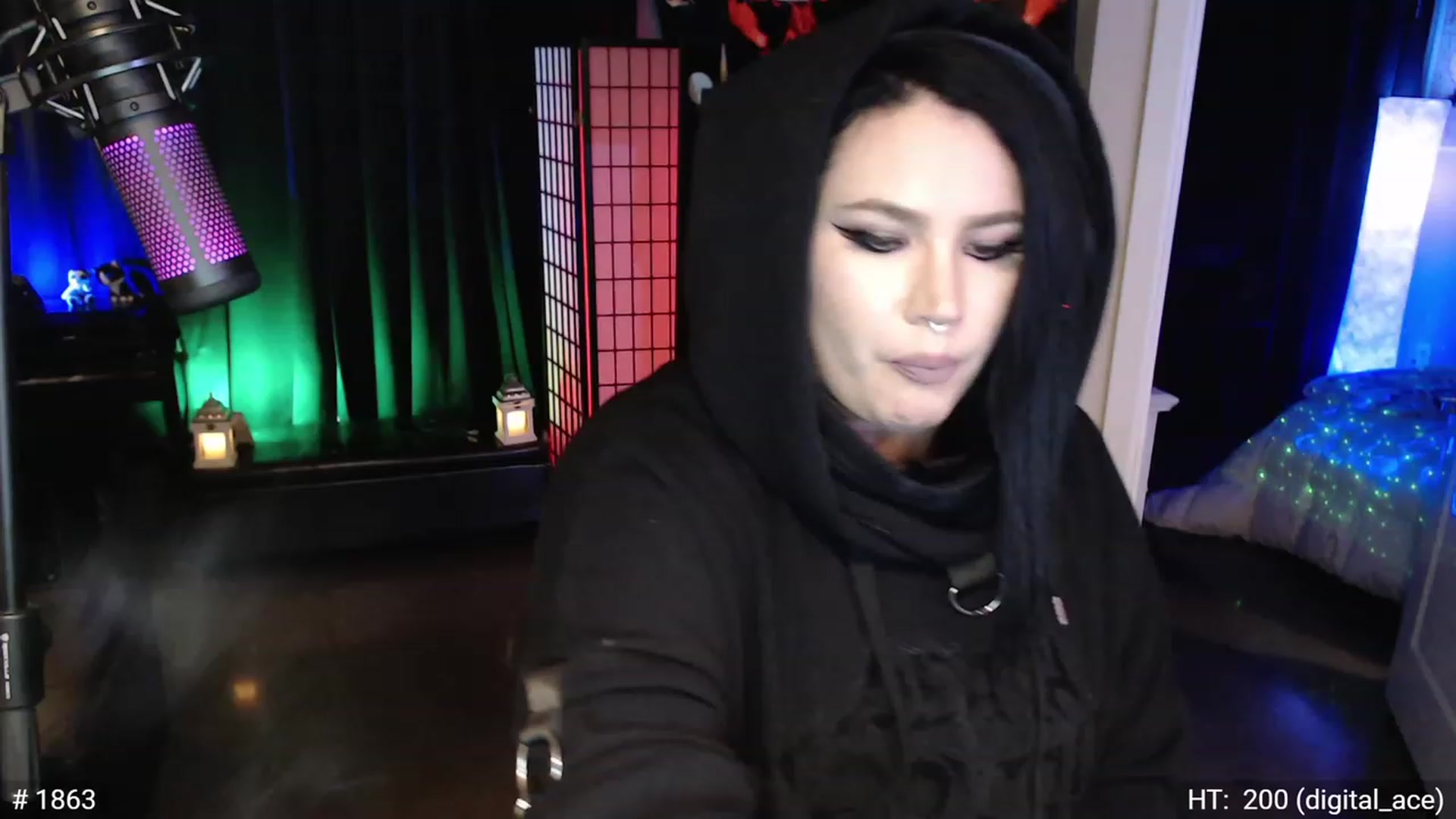 Gallery image thumbnail from QueenOfMetal's myfreecams stream on, 11/17/2022, 14:25 image 2 of 20