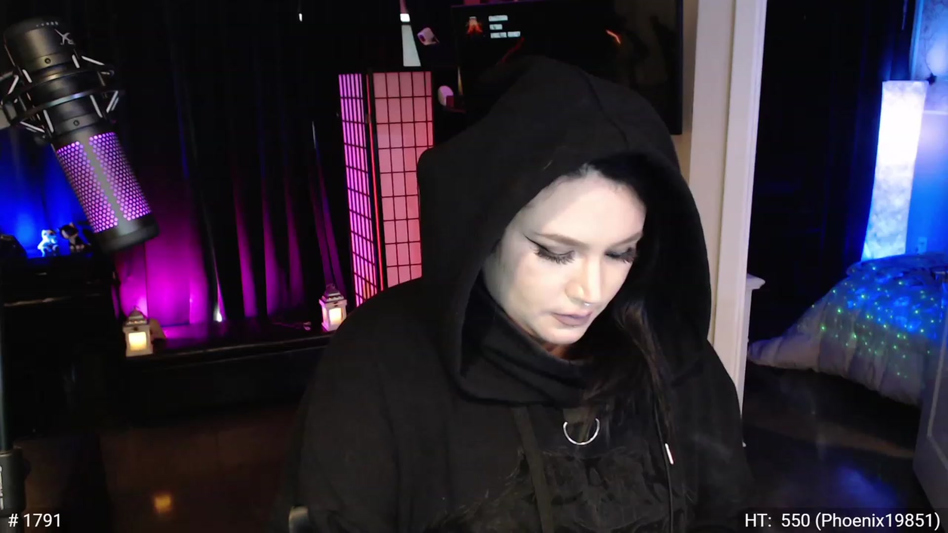 Gallery image thumbnail from QueenOfMetal's myfreecams stream on, 11/17/2022, 14:47 image 15 of 20